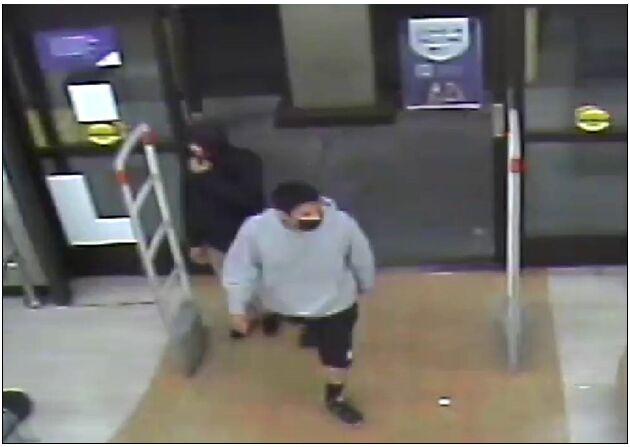 Rite Aid Shooting suspect grey. Courtesy LAPD.png